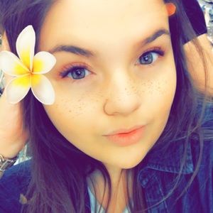 Meet your Posher, Tayla